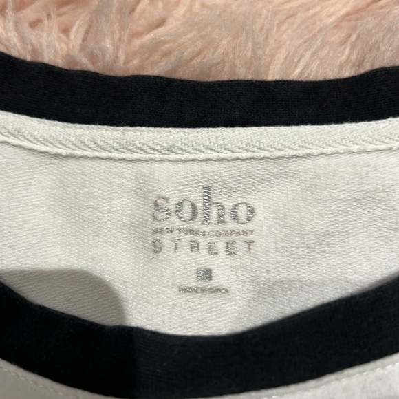 Size large slouchy white seater with fierce on the front - Picture 4 of 7